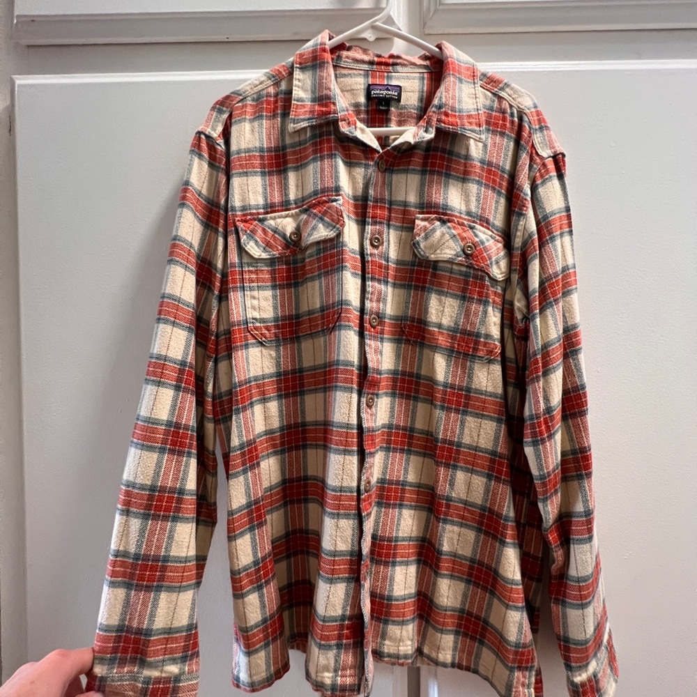 Patagonia Flannel - Men’s Large